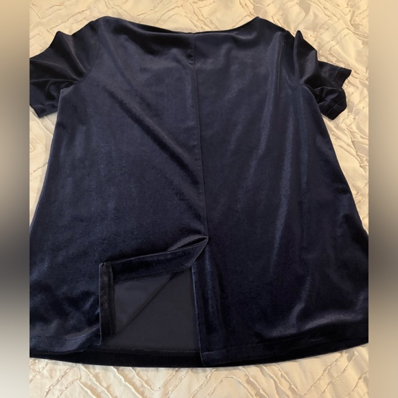 Ann Taylor Navy Velvet Short Sleeve Blouse size XS - Picture 6 of 8